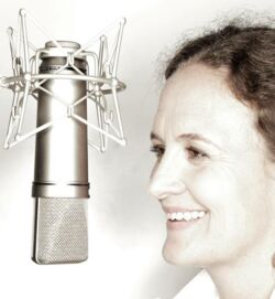 Hemma Michel, Sprecherin des Hörbuchs »Zwischen uns ein ganzes Leben«